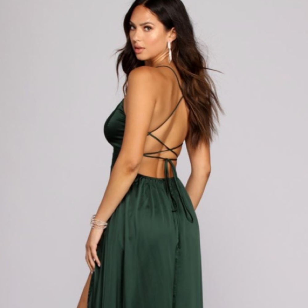 WINDSOR VERA SATIN LACE UP FORMAL DRESS IN EMERALD